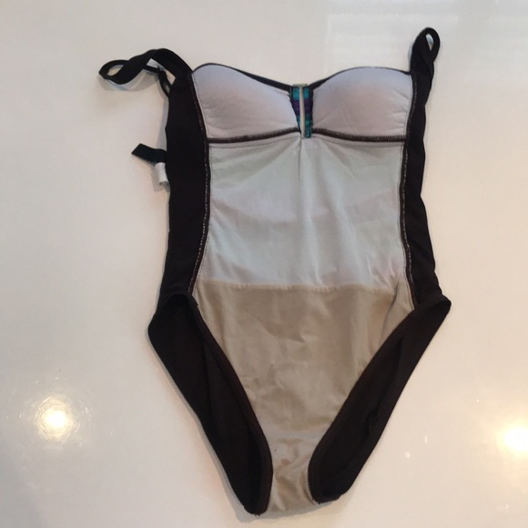 La Blanca Bathing Suit - Picture 12 of 17